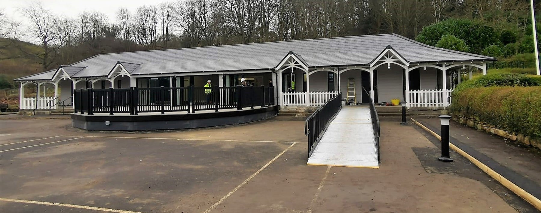Pedestrian metal walkway